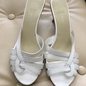 Sz 7 1/2 Nine West leather sandles
